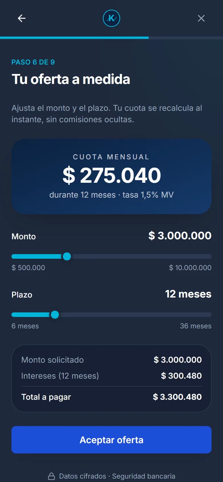 Sexto paso de la solicitud: deslizadores de monto y plazo con la cuota mensual calculada al instante.